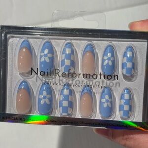 Nail Reformation Baby Bloom Y2K Blue White Flower Medium Almond Press On Nails